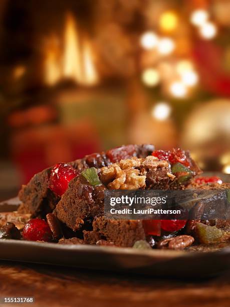 fruit cake at christmas - fruitcake stock pictures, royalty-free photos & images
