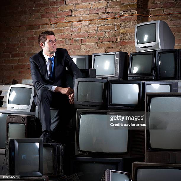 Sign Off Display 1,106 Tv Sign Off Stock Photos, High-Res Pictures, and Images - Getty ...