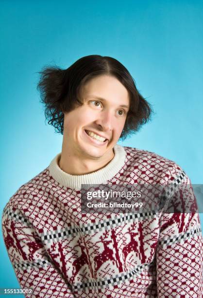 pippo maglione delle feste uomo - ugly haircut foto e immagini stock