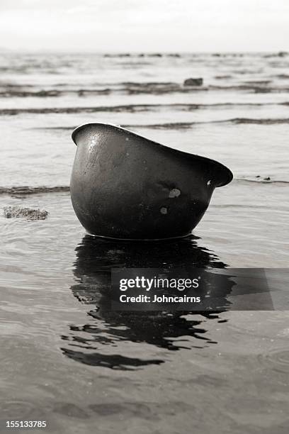 d-day beach. - ww2 soldier stock pictures, royalty-free photos & images