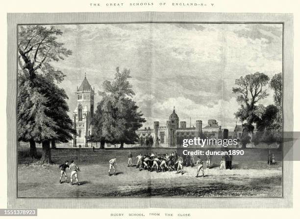 illustrazioni stock, clip art, cartoni animati e icone di tendenza di ragazzi che giocano una partita di rugby di fronte alla scuola di rugby, storia vittoriana dello sport, 1890 - mischia rugby