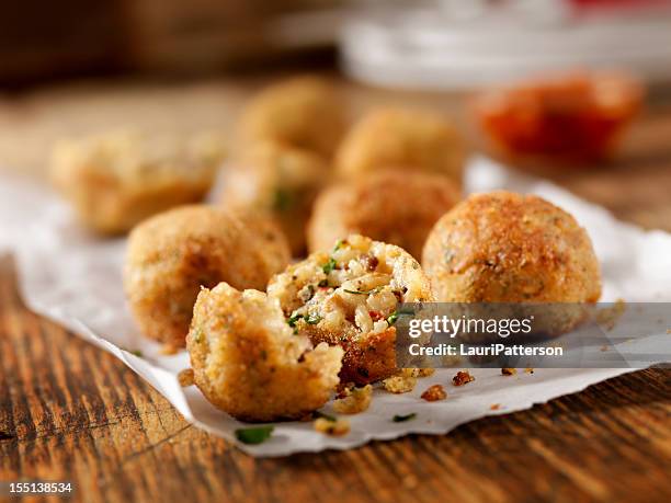 arancini - croquette fotografías e imágenes de stock