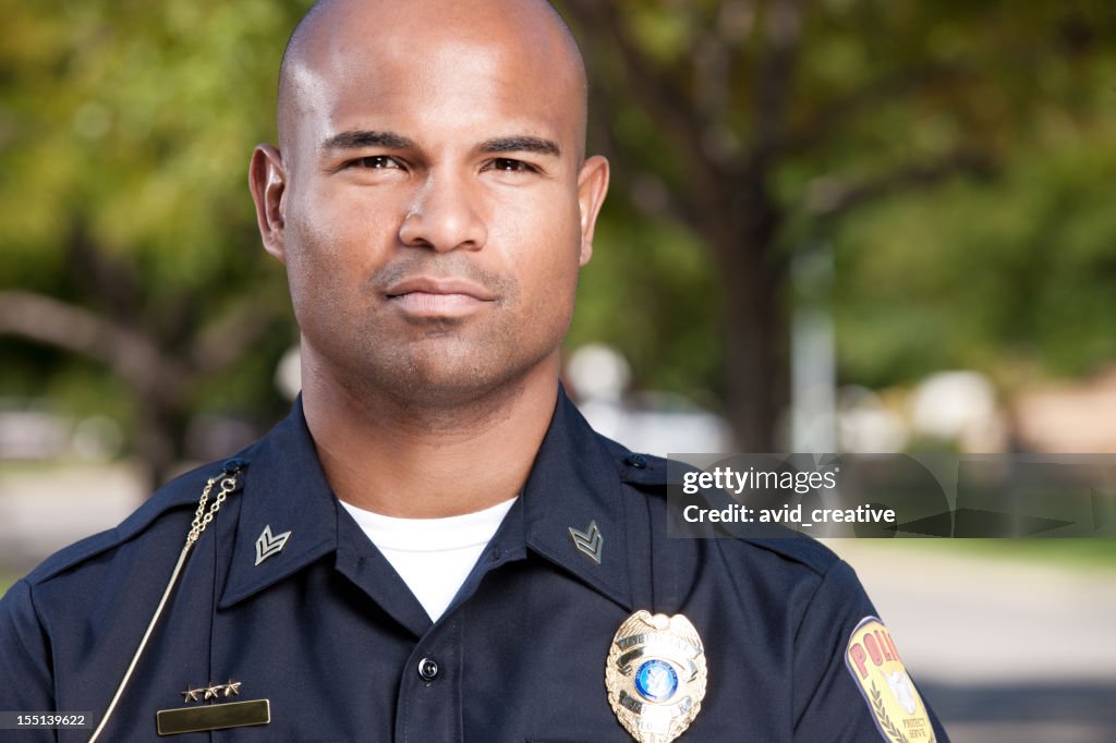 Policial retrato afro-americana