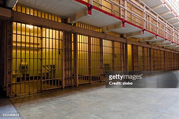 行のセルの刑務所 - 極刑 ストックフォトと画像
