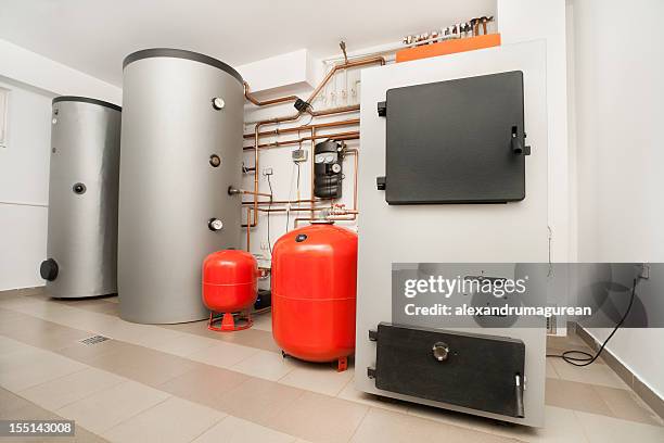 house heating system - boiler stockfoto's en -beelden