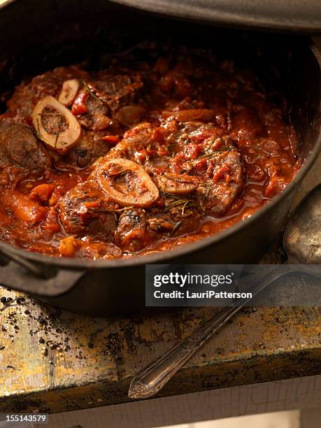 osso buco - osso bucco stock-fotos und bilder