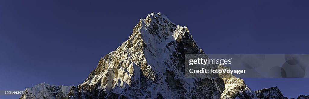 Neve montagna alba alta Himalaya panorama di picco