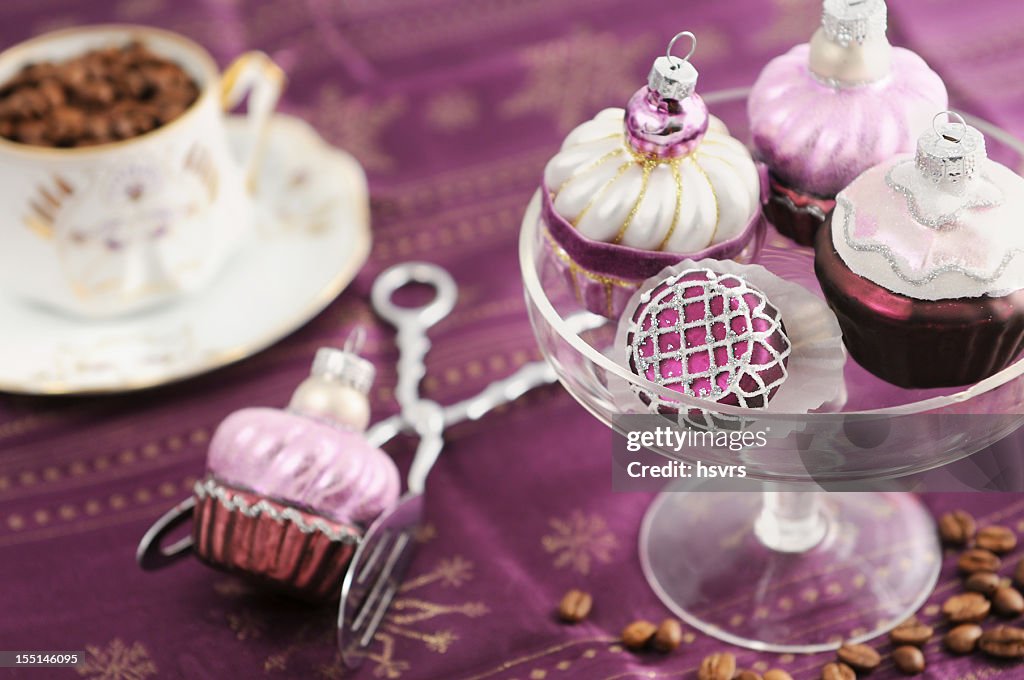 Cake stand with Christmas ornament glass muffin