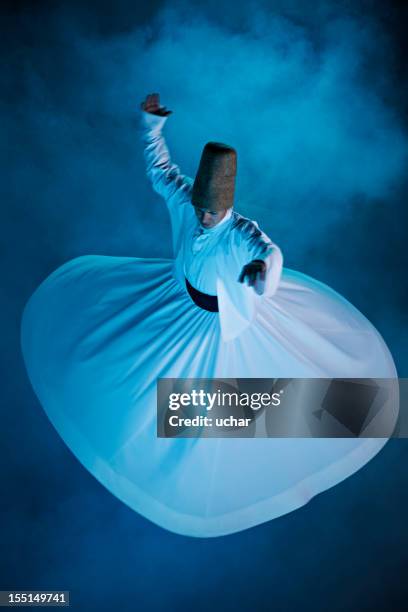 whirling dervish - soefisme stockfoto's en -beelden