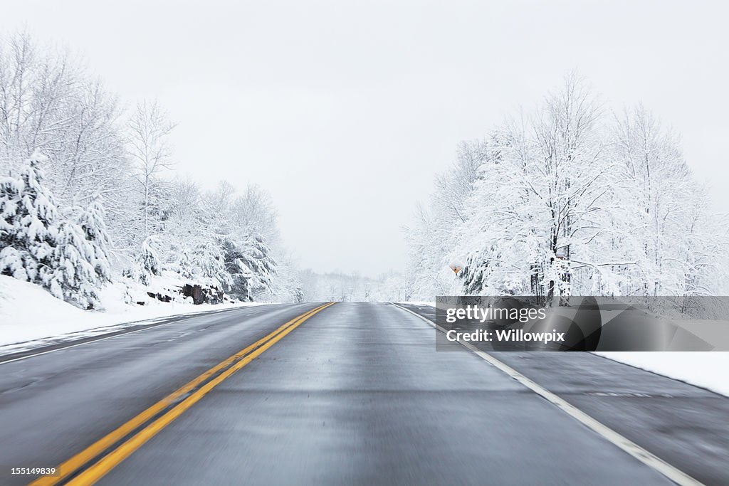 Eccesso di velocità su strada di inverno