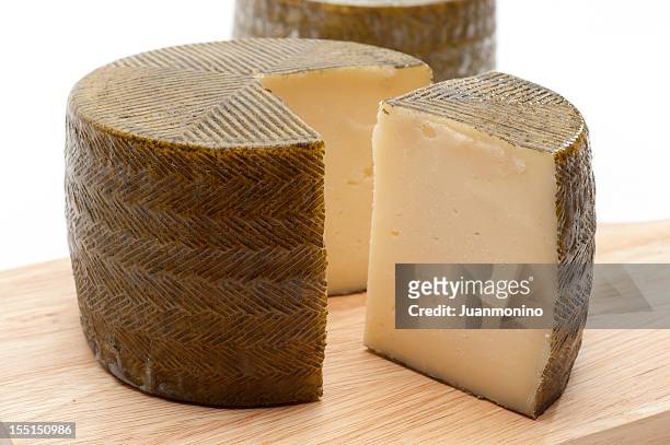 el queso manchego - queso manchego fotografías e imágenes de stock
