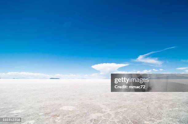 salar de uyuni - lago salgado imagens e fotografias de stock