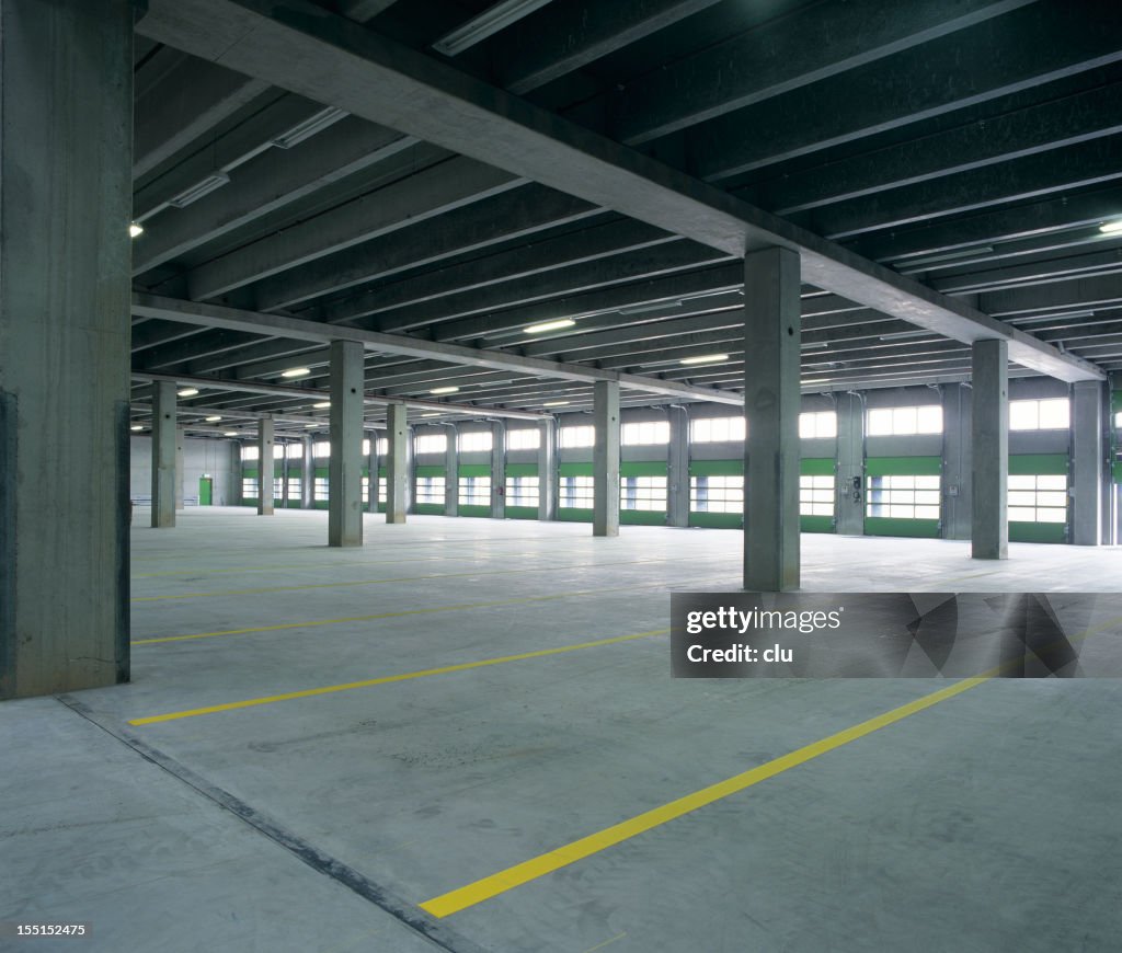 Novo vazio Armazém de Distribuição