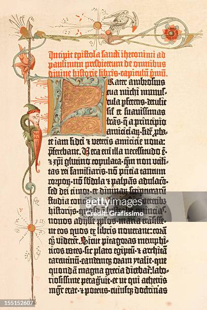 gravure page de gutenberg bible imprimé en 1455 - enluminure photos et images de collection