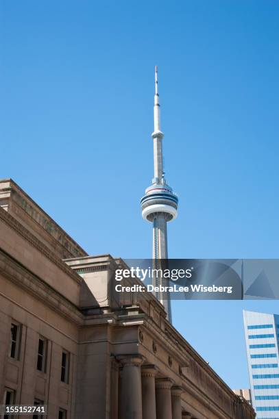 building tops - cn tower stock pictures, royalty-free photos & images