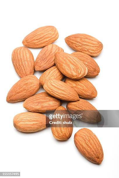 mandeln - almonds on white stock-fotos und bilder