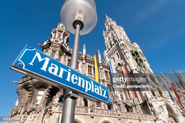 marienplatz señal de munich - marienplatz fotografías e imágenes de stock