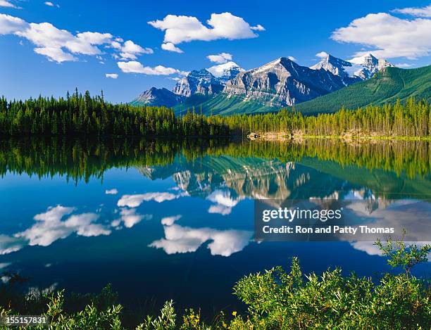 montanhas rochosas canadianas de banff np - montanhas rochosas canadianas imagens e fotografias de stock