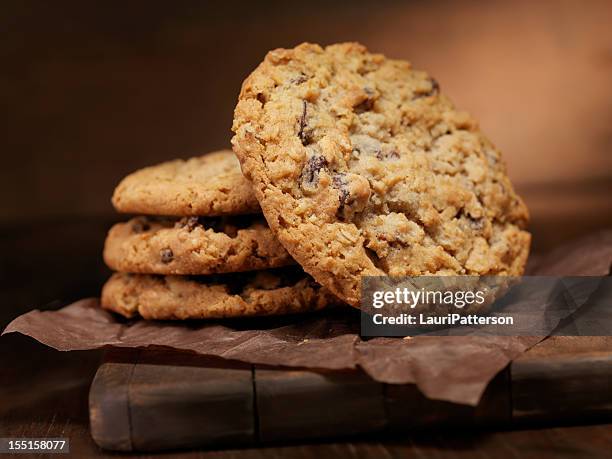 cookies de aveia com passas - oatmeal - fotografias e filmes do acervo