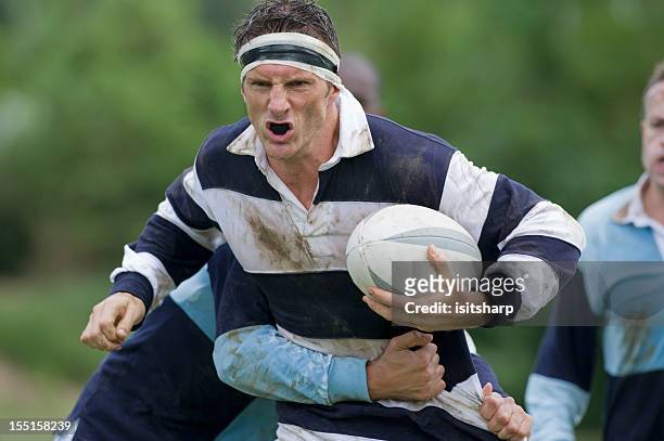match de rugby - tackling photos et images de collection