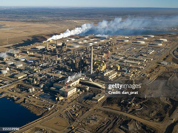 oilsands refinery - oil refinery stock pictures, royalty-free photos & images