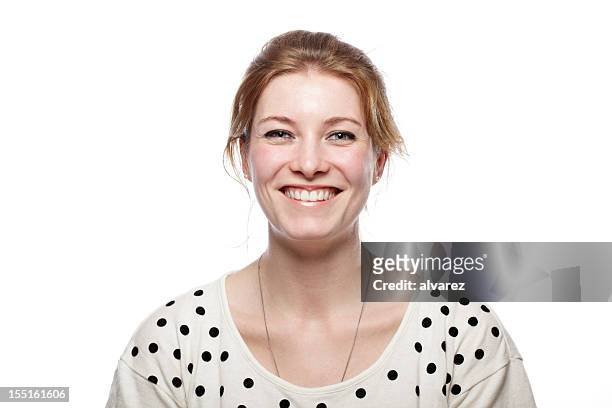 ritratto di una donna sorridente - woman white background foto e immagini stock