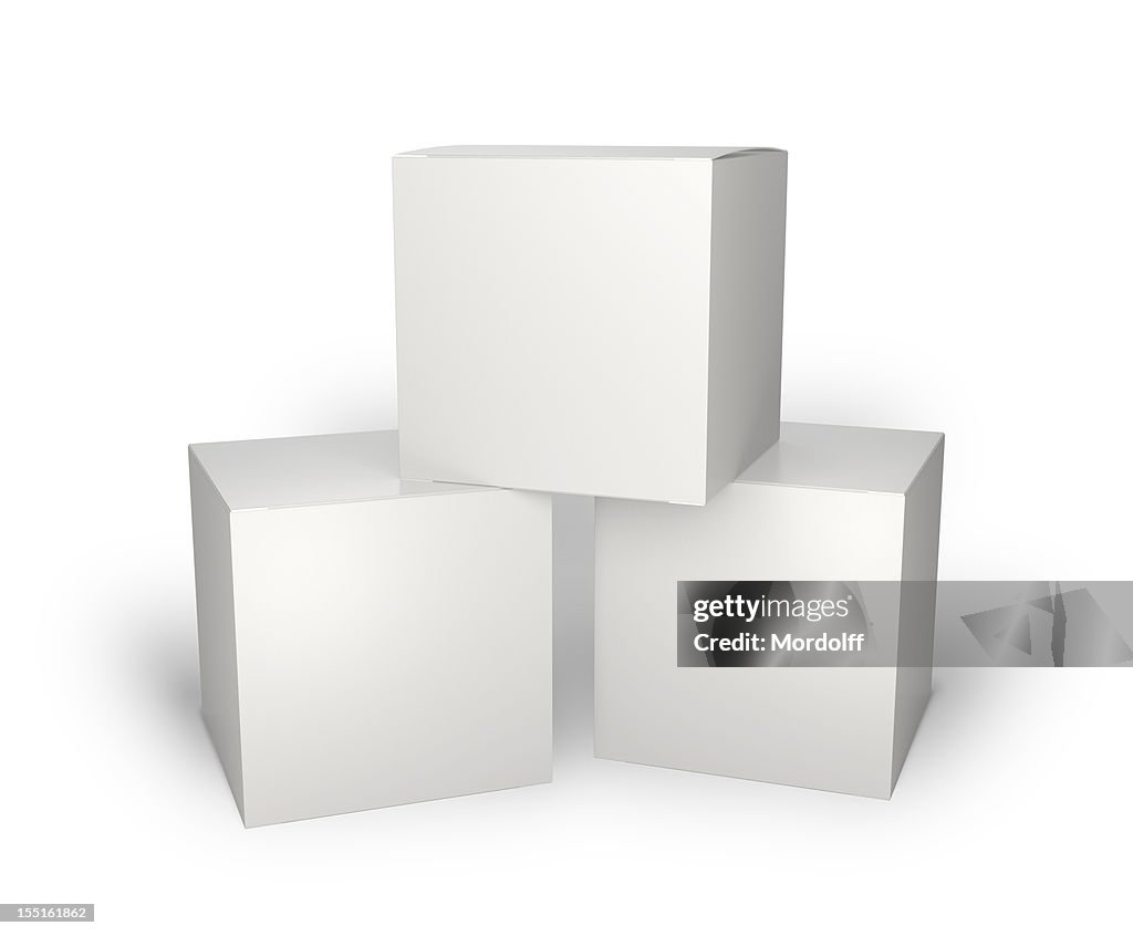 Três caixa em branco isolado a branco
