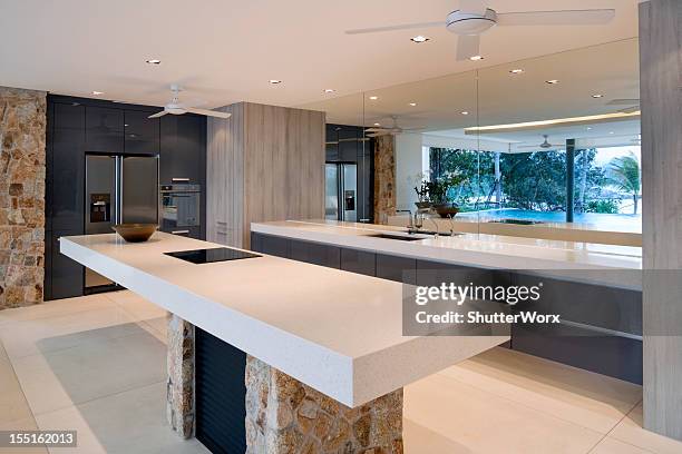 modern villa kitchen - hawaii islands bildbanksfoton och bilder