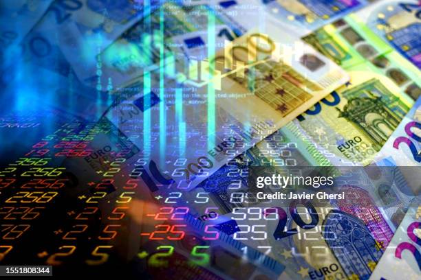 euro cash banknotes and stock market indicators - geldschein stock-fotos und bilder