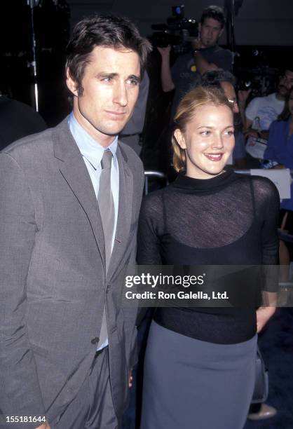 Actor Luke Wilson and actress Drew Barrymore attend the "Blue Streak" Westwood Premiere on September 13, 1999 at Mann Village Theatre in Westwood,...