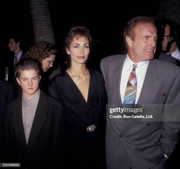 Actor James Caan, Ingrid Hajek and Scott Caan attend the premiere of "For The Boys" on November 14, 1991 at the Academy Theater in Beverly Hills,...