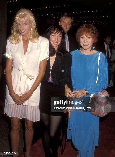 Actress Daryl Hannah, actress Shirley MacLaine and daughter Sachi Parker attend the "Postcards from the Edge" Century City Premiere on September 10,...