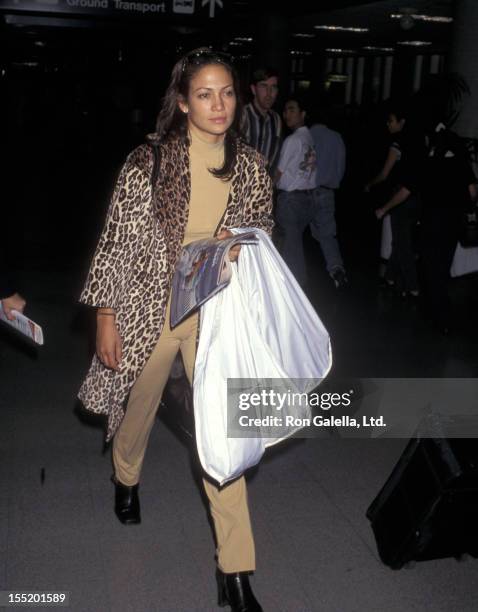 Actress Jennifer Lopez on March 19, 1997 arrives at the Los Angeles International Airport in Los Angeles, California.