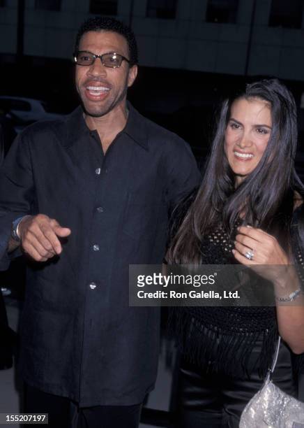 Musician Lionel Richie and Diane Alexander attend the premiere of "Introducing Dorothy Dandridge" on August 9, 1999 at the Academy Theater in Beverly...
