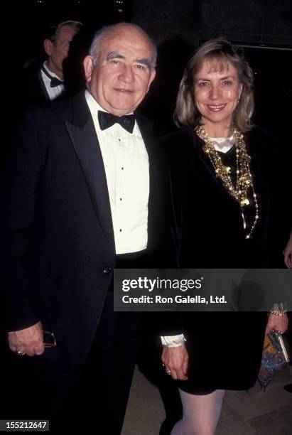 Actor Ed Asner and Cindy Gilmore attend Cinematographer Awards Gala on February 23, 1992 at the Beverly Hilton Hotel in Beverly Hills, California.
