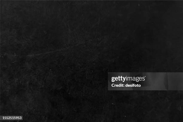 illustrations, cliparts, dessins animés et icônes de rustique effets texturés patinés vides arrière-plans vectoriels noirs vierges avec rayures et peinture qui se décolle comme un tableau noir altéré éraflé ou une ardoise d’écriture - ardoise