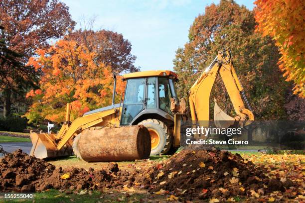 oil tank being replaced - excavator imagens e fotografias de stock