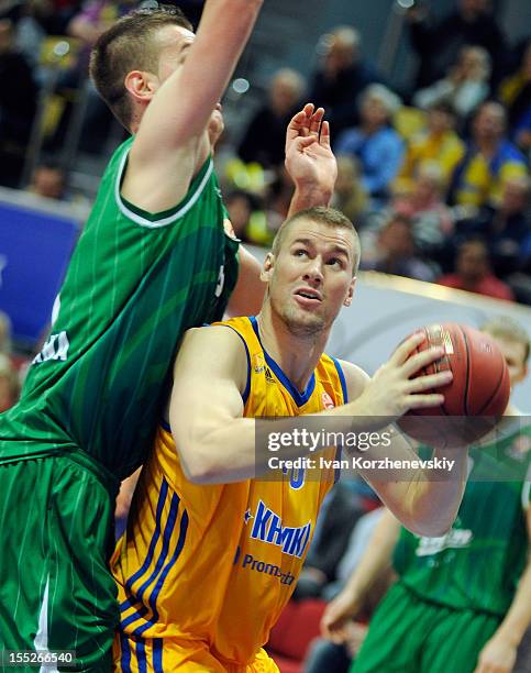 Paul Davis, #40 of BC Khimki Moscow Region in action during the 2012-2013 Turkish Airlines Euroleague Regular Season Game Day 4 between BC Khimki...