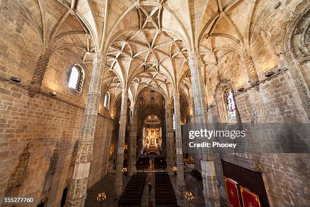 capilla principal del monasterio de los jerónimos - abadia mosteiro fotografías e imágenes de stock