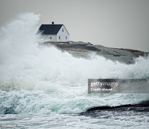 coastal zu hause - peggys cove stock-fotos und bilder