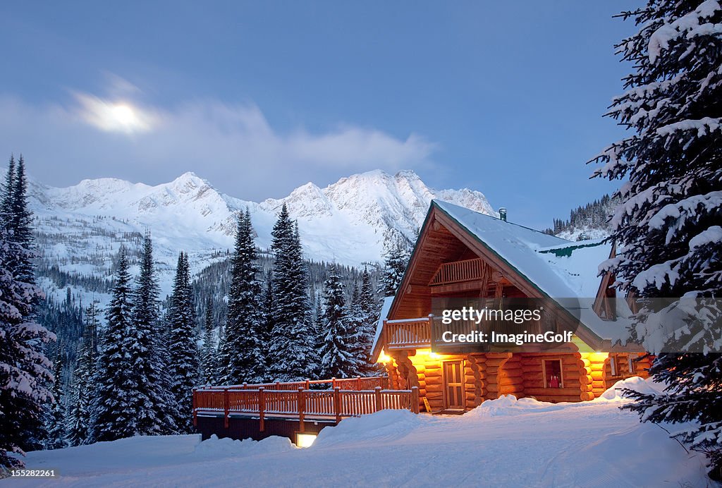 Mountain Lodge im Winter