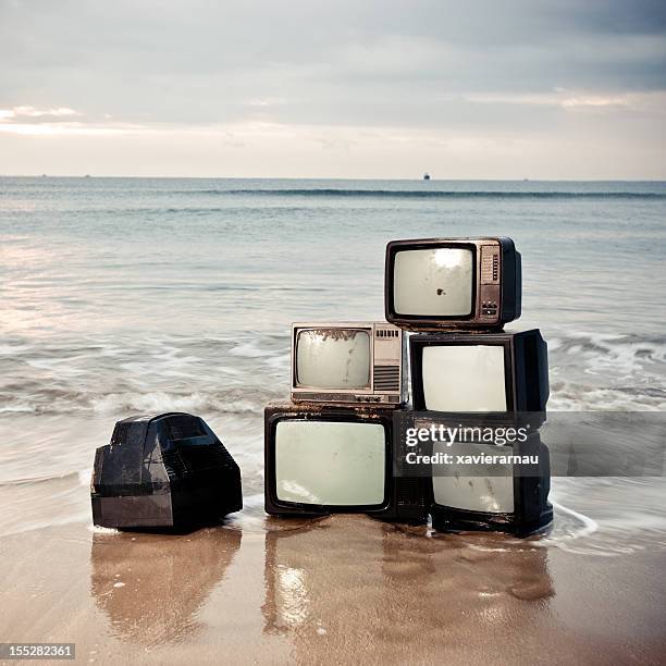 86 Retro Tv Stack Stock Photos, High-Res Pictures, and Images - Getty ...