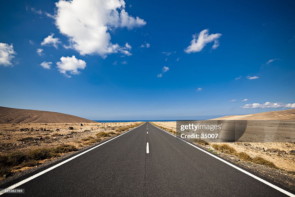 砂漠の highway