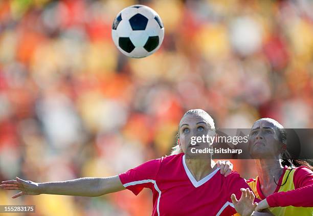 女子サッカー - 女子サッカー ストックフォトと画像