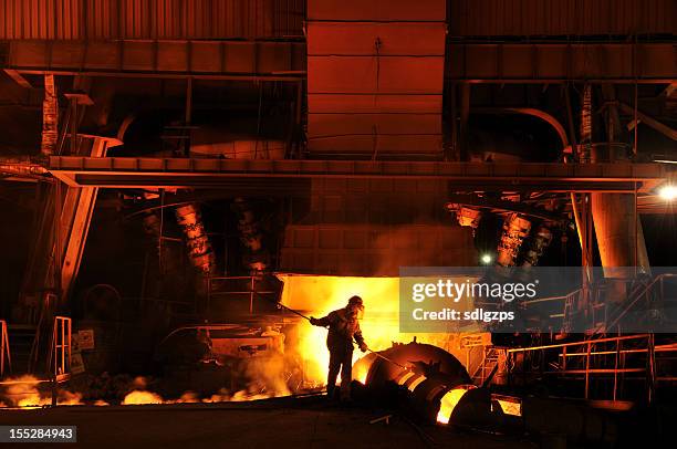 arbeiter - steel mill stock-fotos und bilder