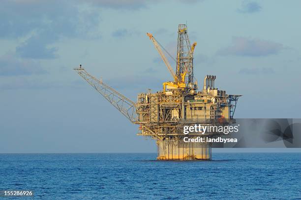 Spar (Platform) Photos and Premium High Res Pictures - Getty Images