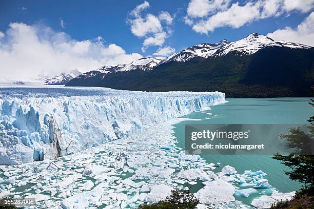 perito moreno glacier, argentina - glacier collapsing stock pictures, royalty-free photos & images