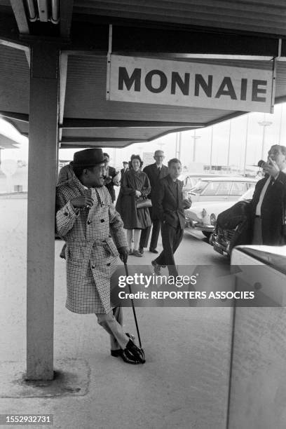 Sammy Davis Jr. À l'aéroport d'Orly le 22 mai 1963