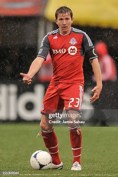 Terry Dunfield of Toronto FC controls the ball against the Columbus Crew on October 28, 2012 at Crew Stadium in Columbus, Ohio.