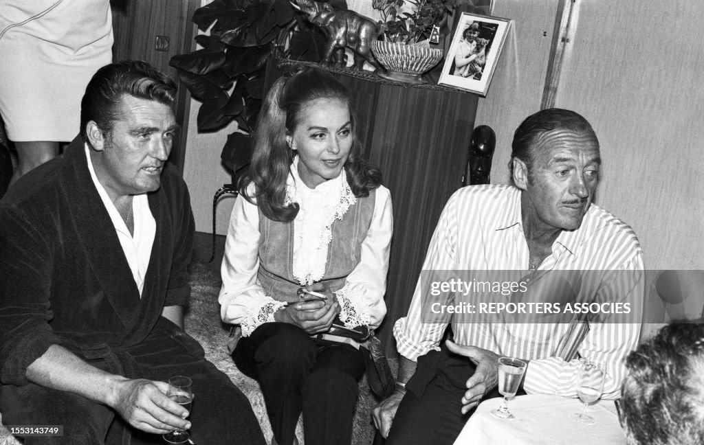 David Niven et sa femme Hjördis Genberg en 1968